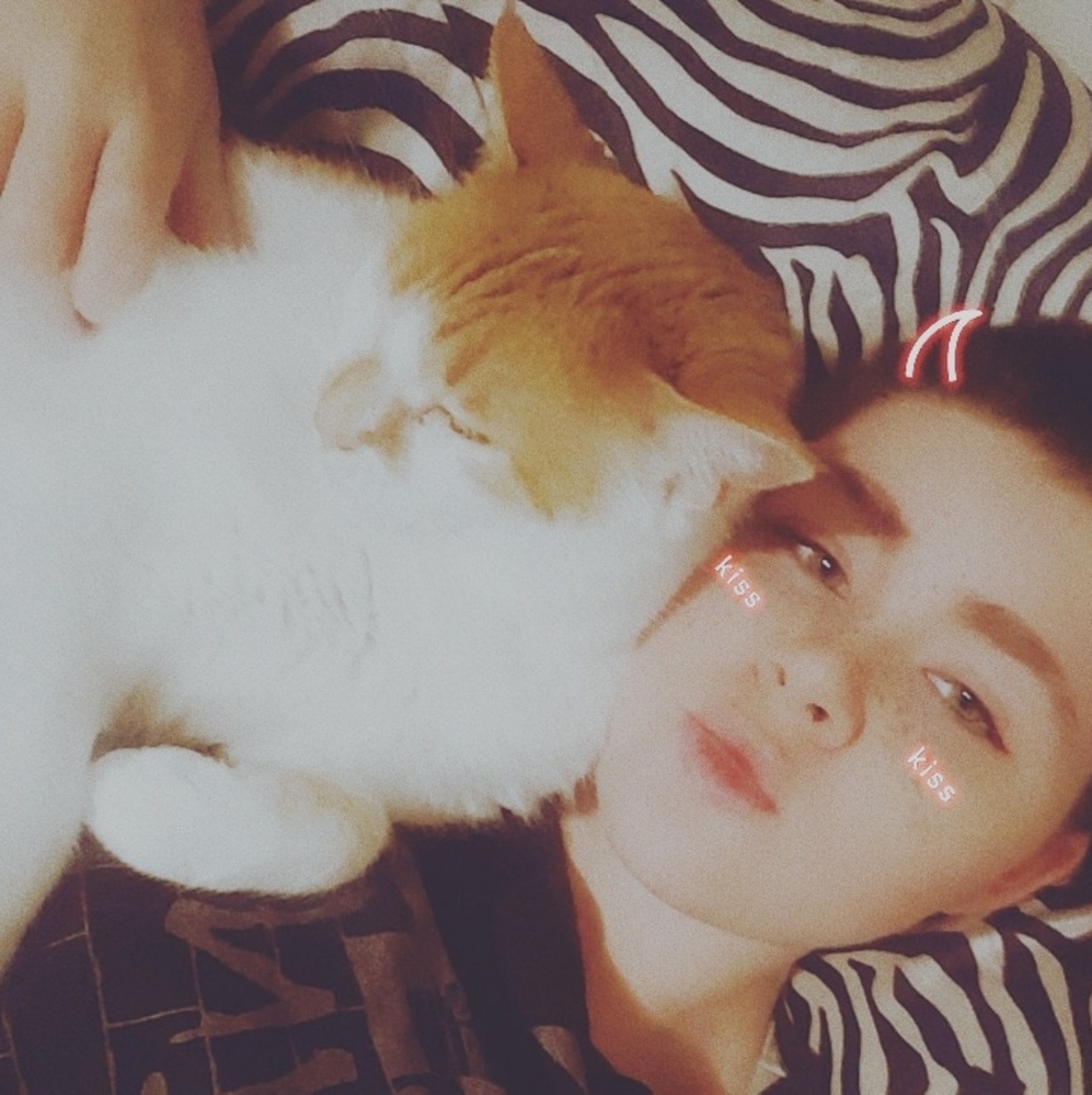 Meet your Posher, Chloe